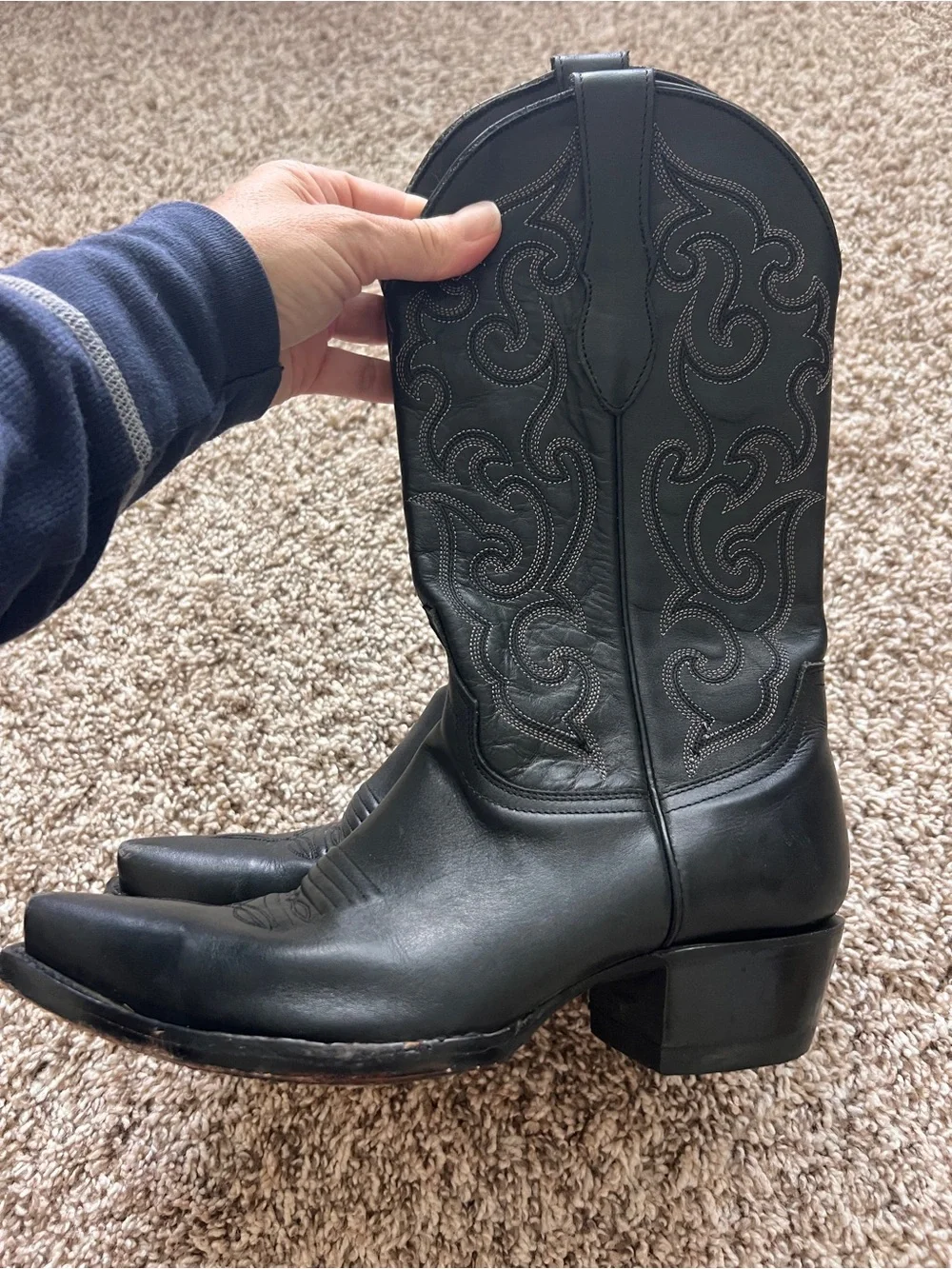 Cavender’s Women's Black Leather Embroidered Western Pointed Toe Boot -Size 8.5